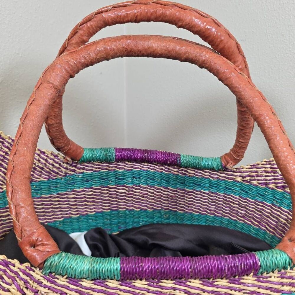 Large Handwoven Bolga Farmers Market Basket | Fair Trade Woven Tote - Picture 4 of 13